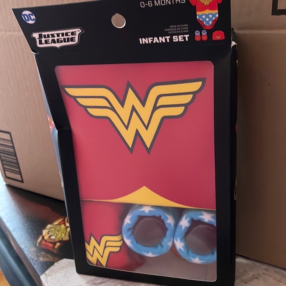 🆕 Wonder Woman Infant Set